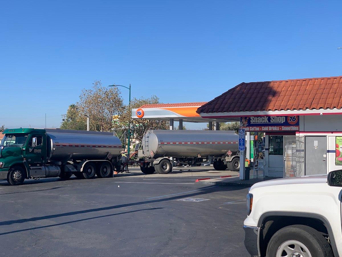 76 Gas Station Hayward — Gas Station in Hayward, CA