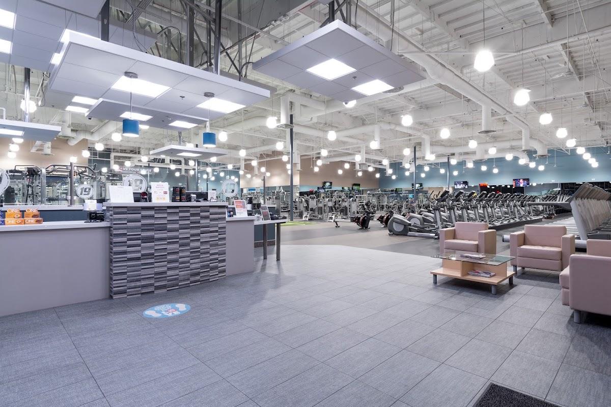 Fitness 19 Covina — in Covina, CA