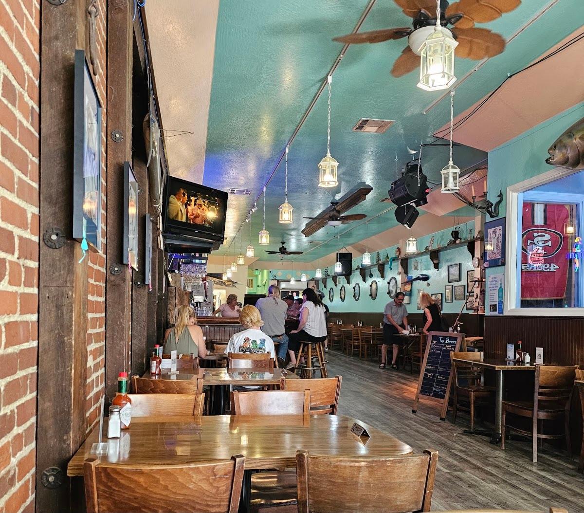 Powell's Steamer Co. — Bar in Placerville, CA