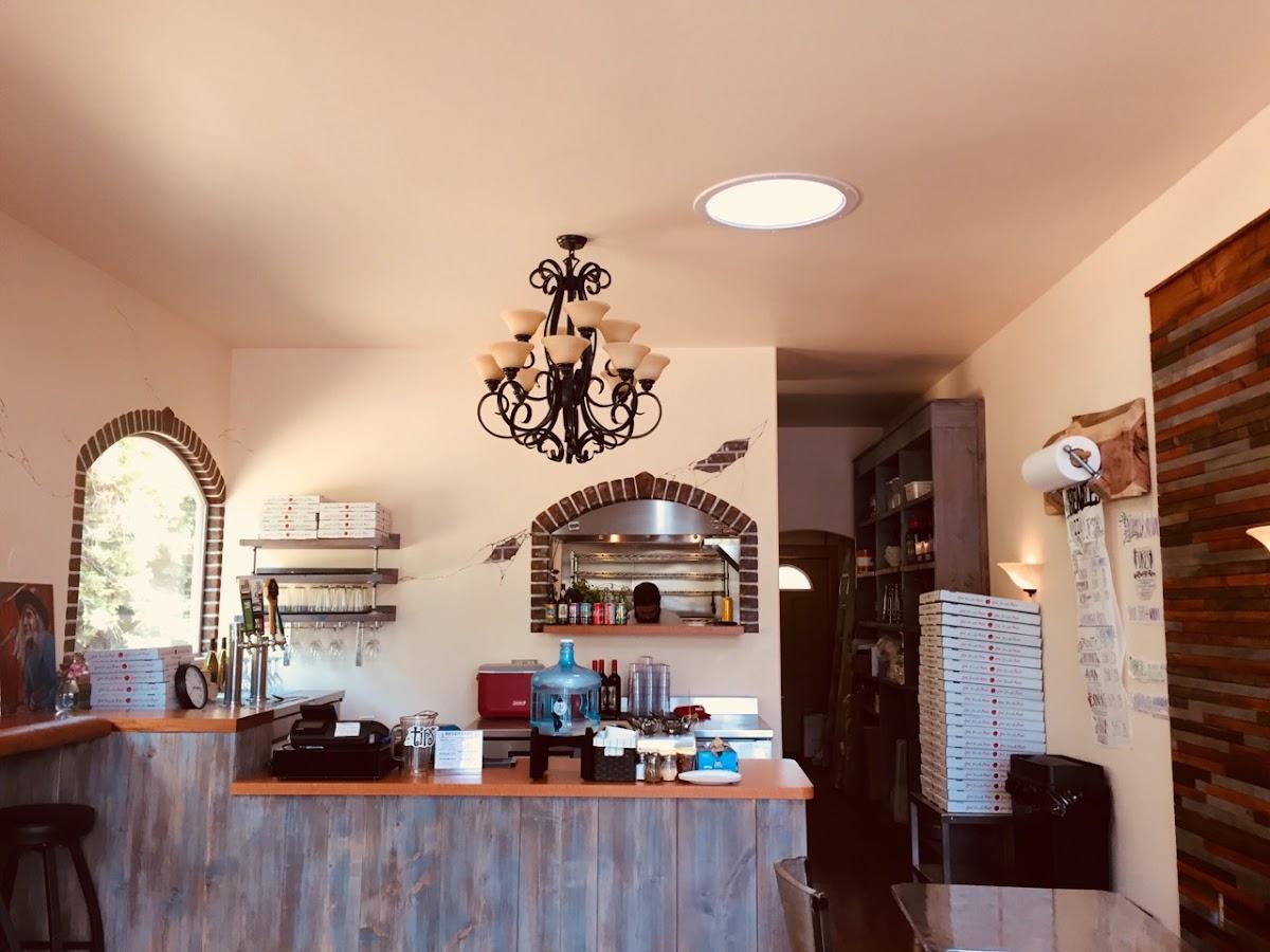 Headies Pizza & Pour — Pizza Restaurant in Trinidad, CA