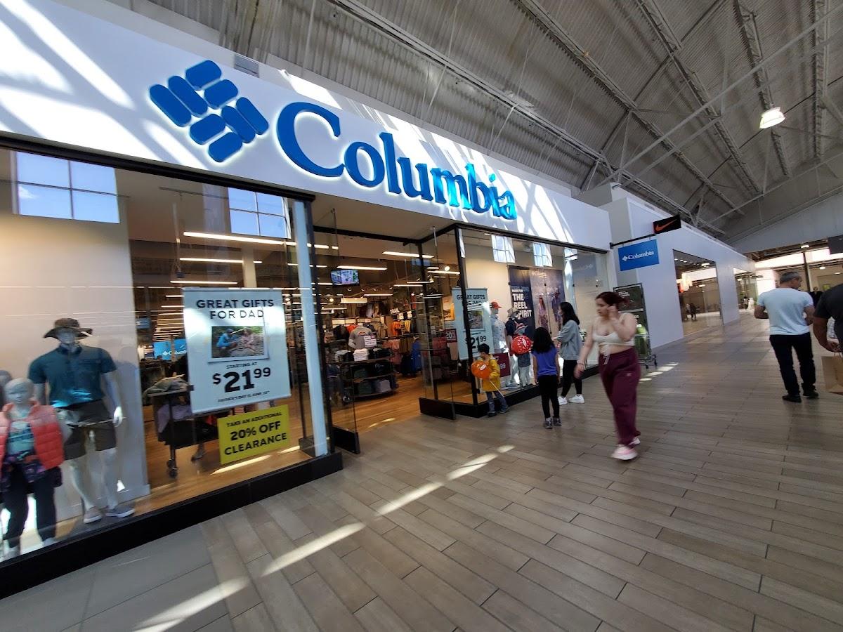 Columbia Factory Store Auburn — in Auburn, WA